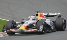 九游娱乐官方-红牛车队横扫红牛二队，诺里斯惊艳四座的简单介绍