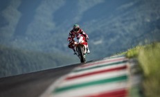 九游VIP-橙色孤勇者，穆勒独扛荷兰战车鏪战国际米兰铁壁