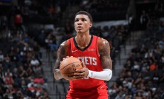 九游体育APP-包含火箭球员表现火爆，场上展现出色的词条