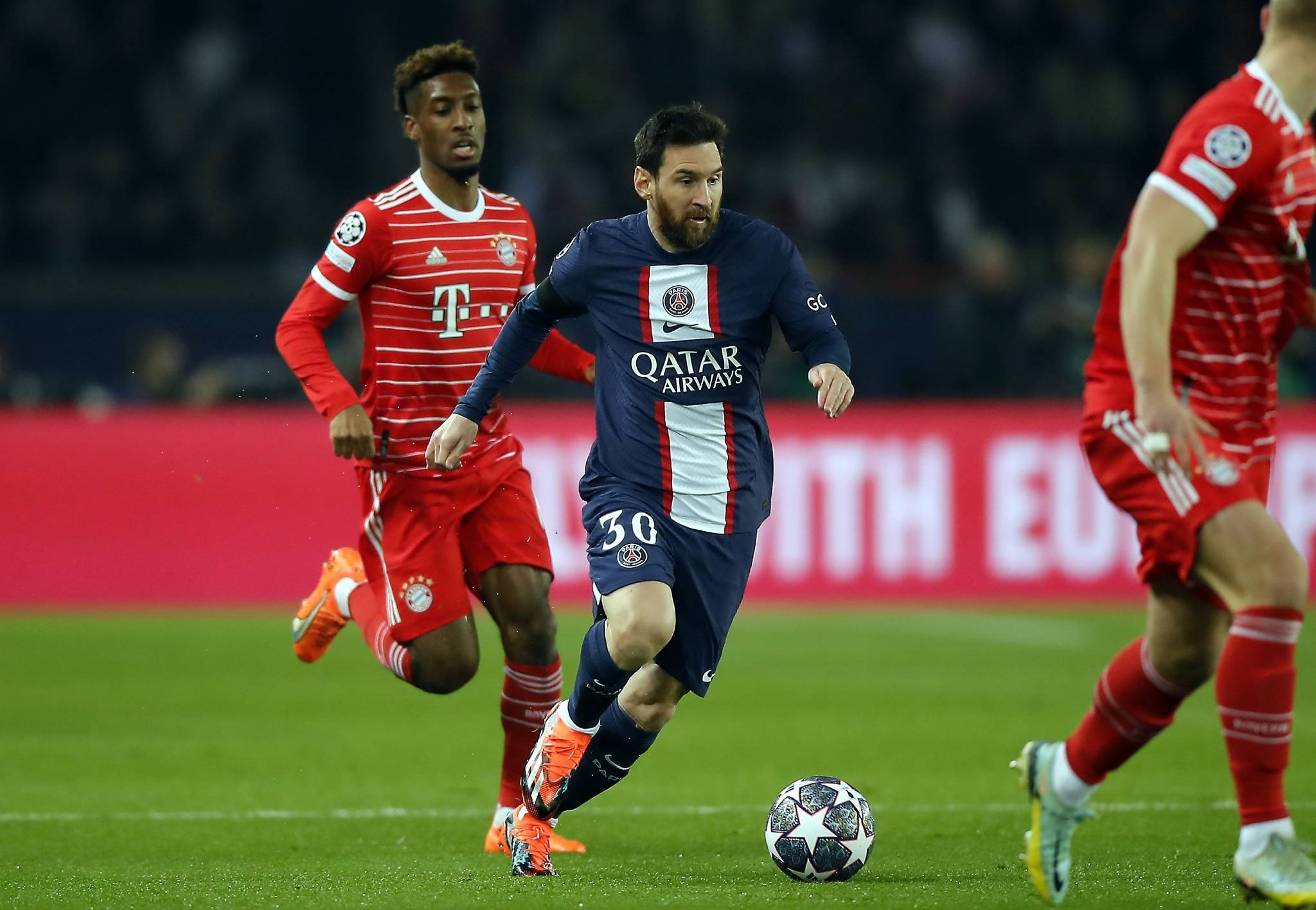 尤文图斯击败巴黎圣日耳曼,晋级欧国联决赛 尤文图斯击败巴黎圣日耳曼,晋级欧国联决赛