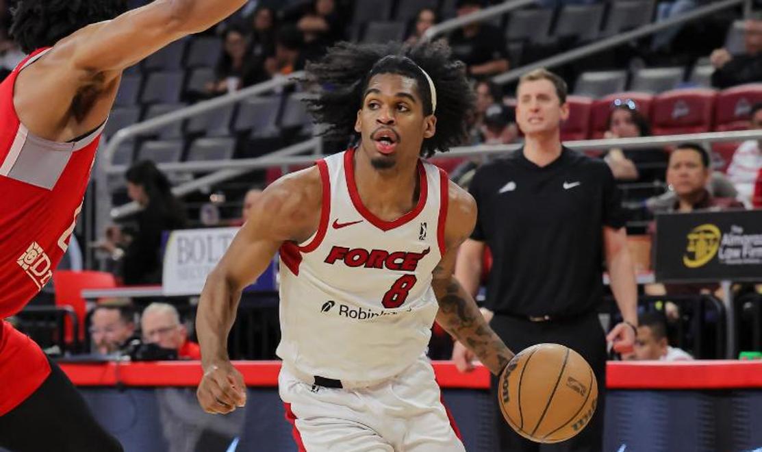 包含火箭球员表现火爆，场上展现出色的词条