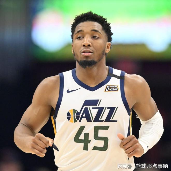 爵士慢热势头不佳，米切尔无奈扛起进攻的简单介绍