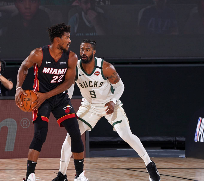 雄鹿队主场大胜热火队迎来五连胜