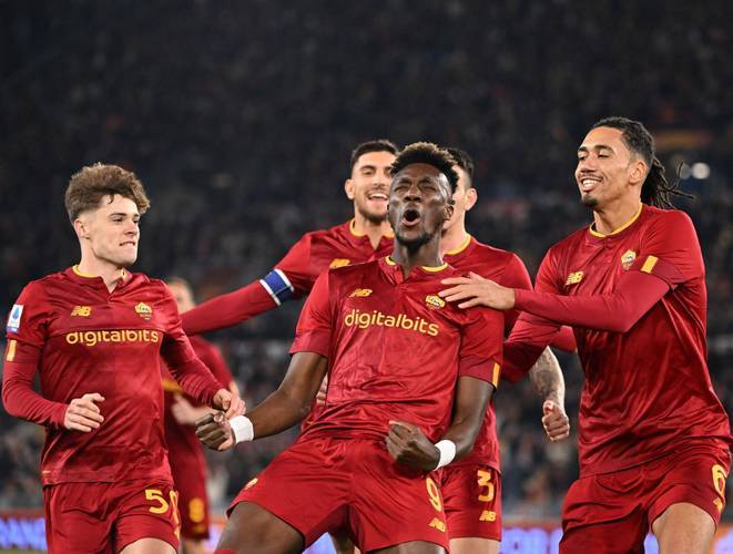 关于尼斯赢得比赛,球队高居法甲榜单第五的信息 关于尼斯赢得比赛,球队高居法甲榜单第五的信息