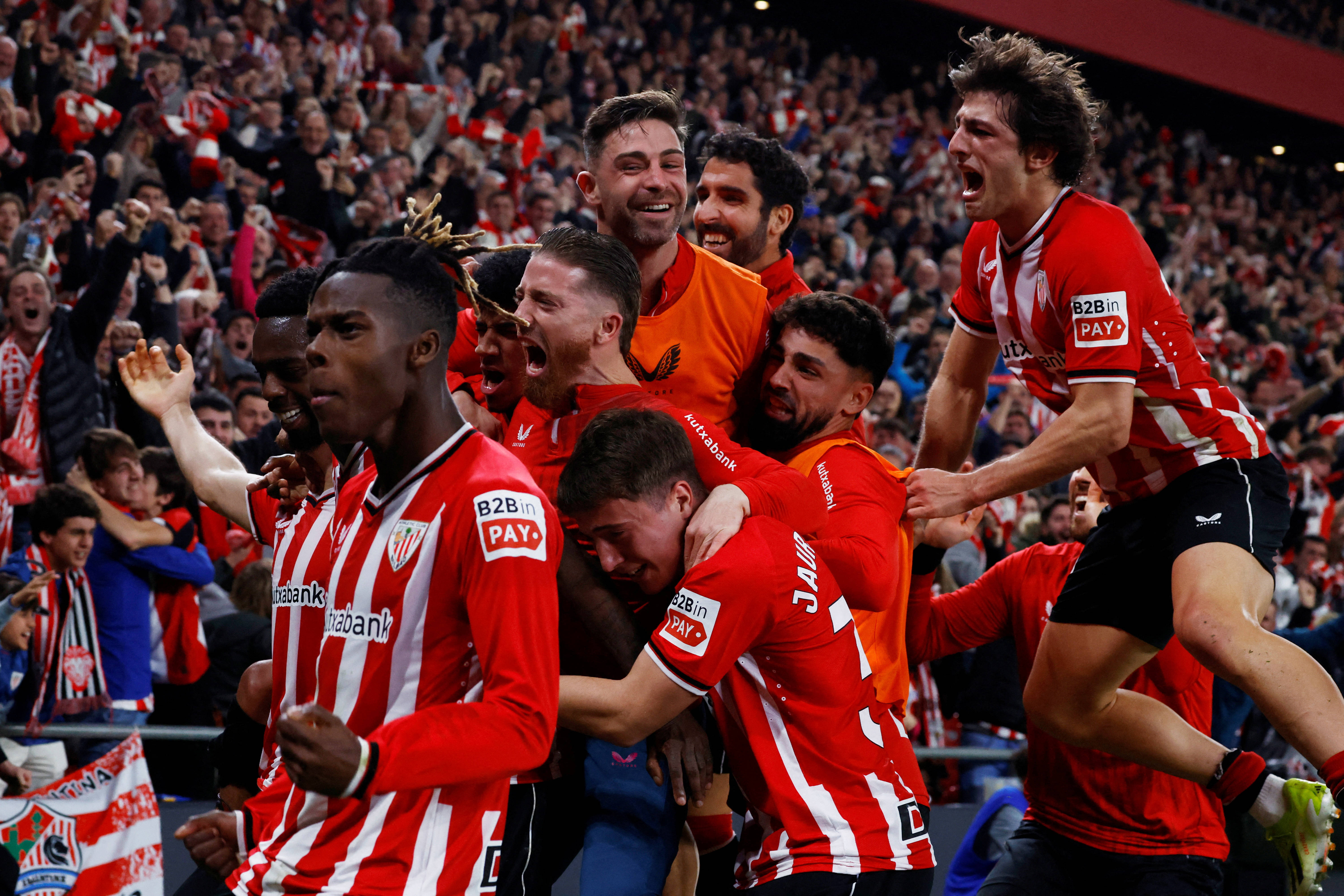 西班牙球队向世界展示自己的足球实力