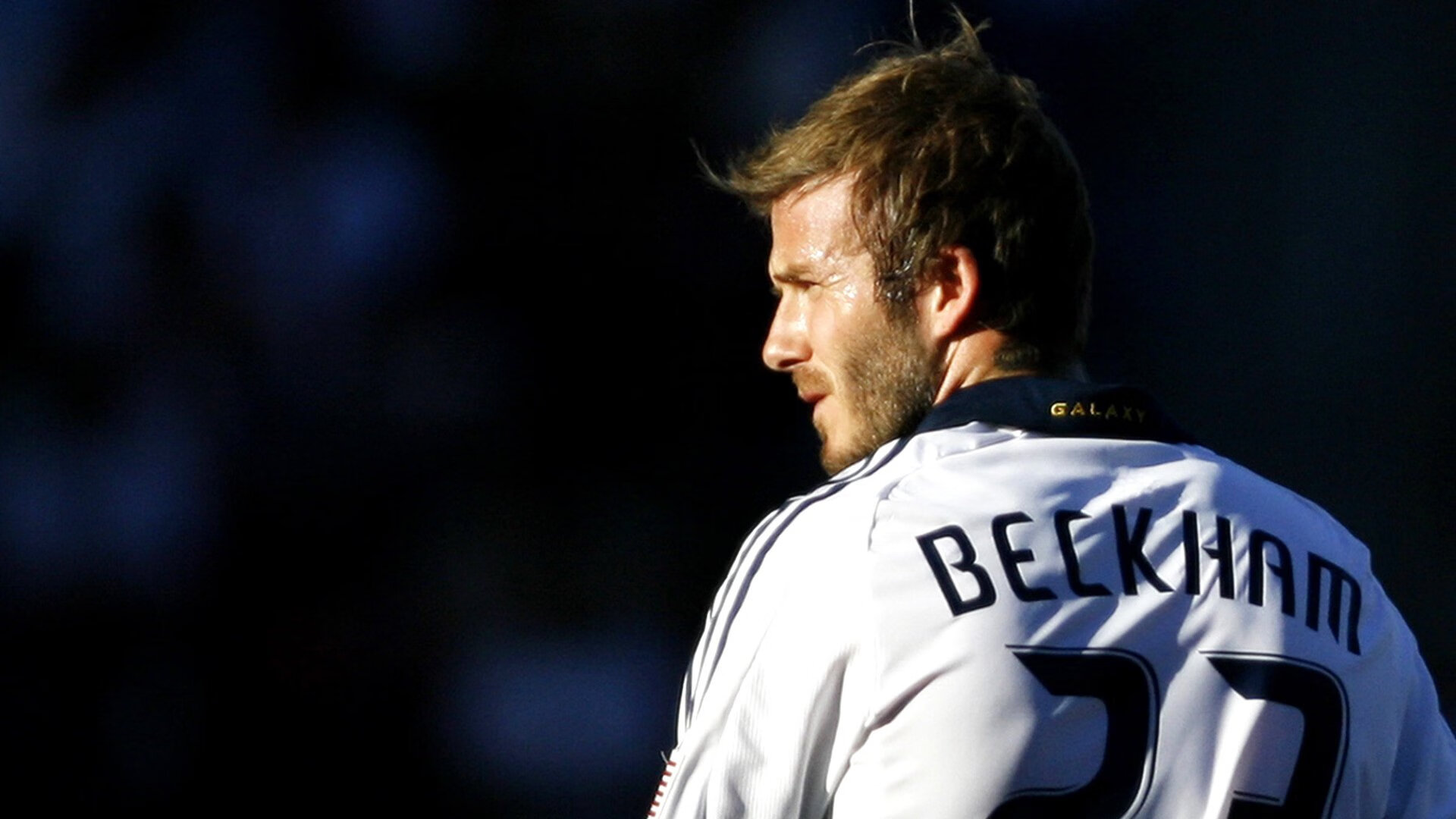 劳塔罗一锤定音!阿尔及利亚决胜局智取智利,世界排名争夺战迎来新王